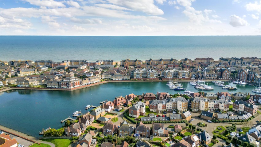 Images for Auckland Quay, Eastbourne