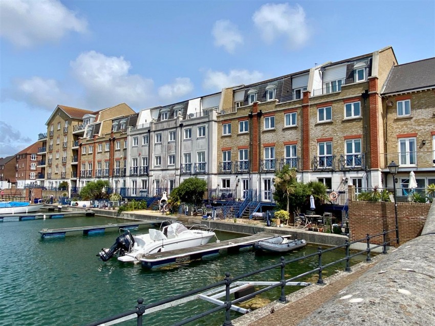 Images for The Piazza, Eastbourne