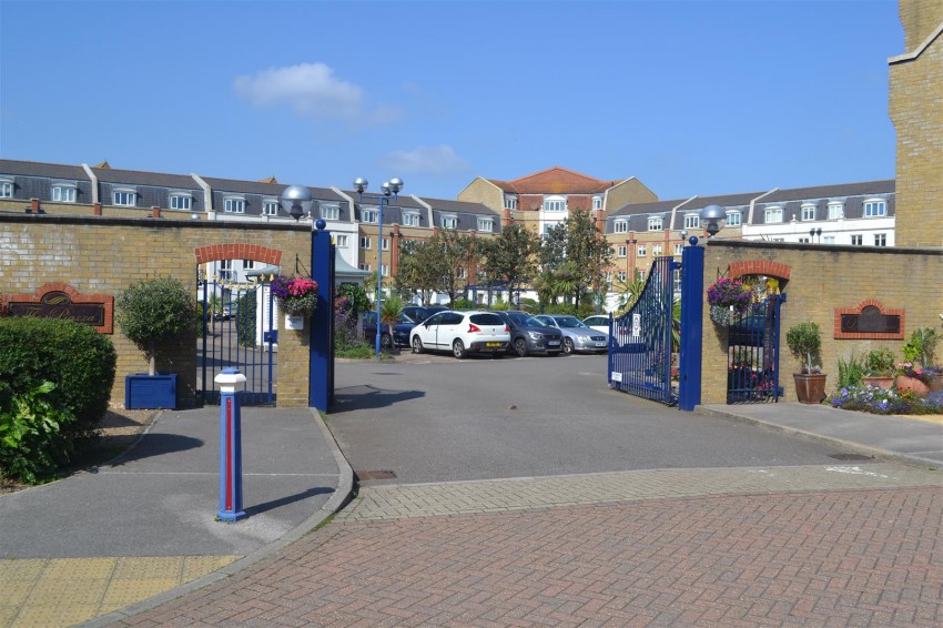 Images for The Piazza, Eastbourne