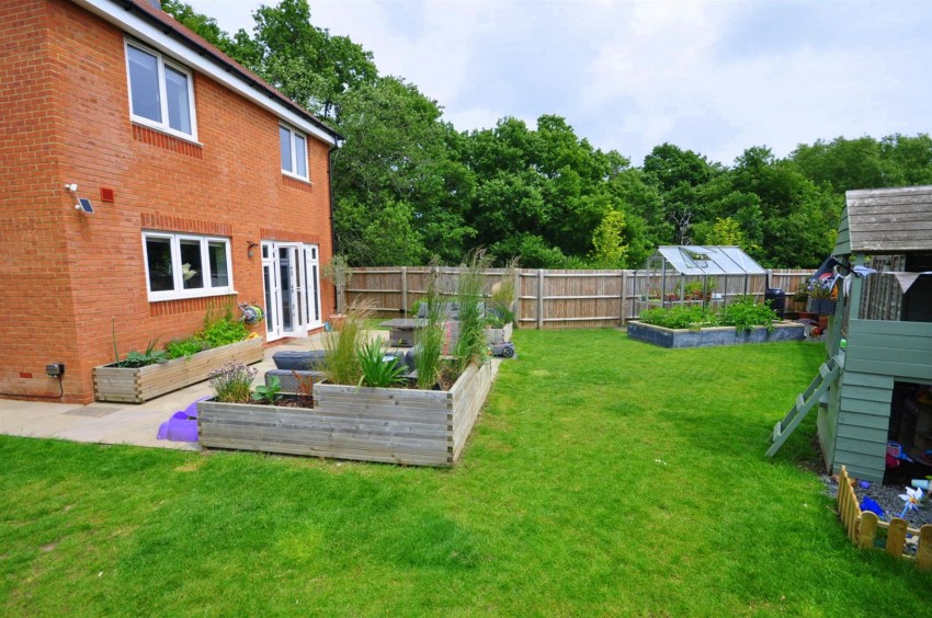 Images for Magnolia Close, Hellingly