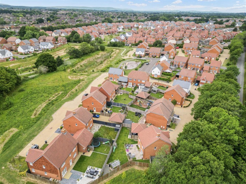 Images for Magnolia Close, Hellingly