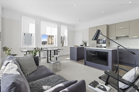 View Full Details for 21 Compton Street, Eastbourne